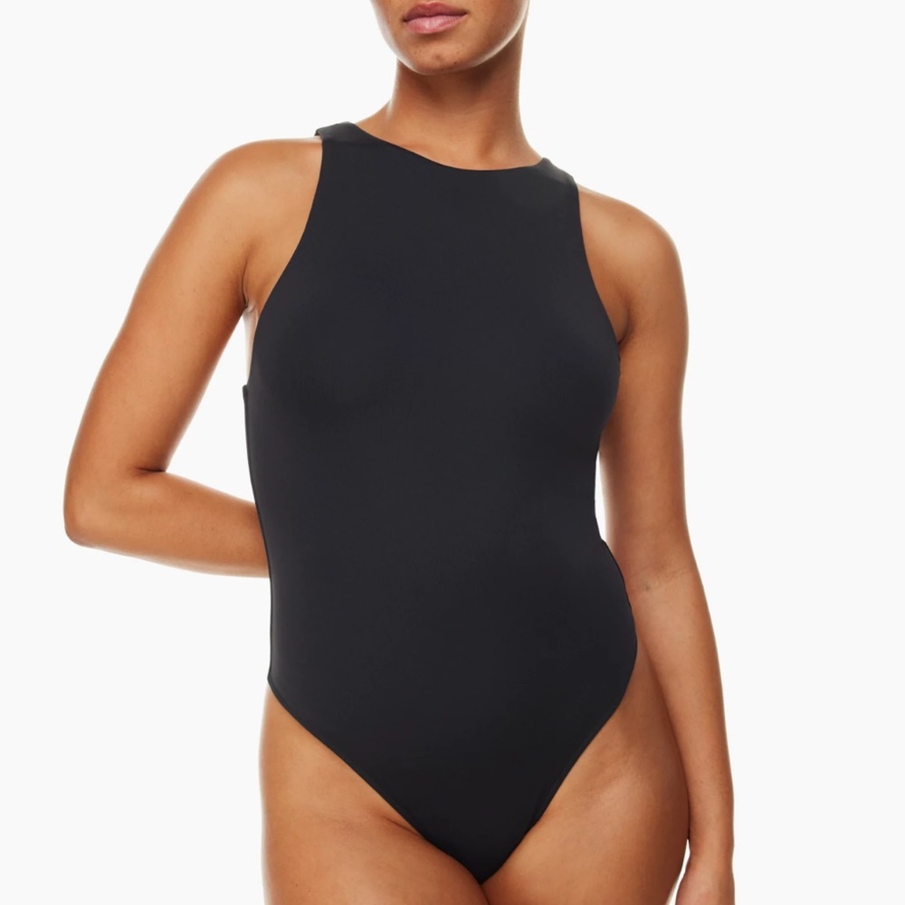 Aritzia Babaton contour 90’w bodysuit Size XS black. Barely worn perfect basic